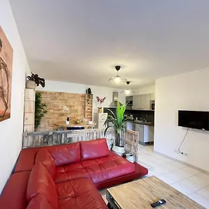 Appartement La Cave Proche Gare Centre-ville Wifi-netflix, Marseille